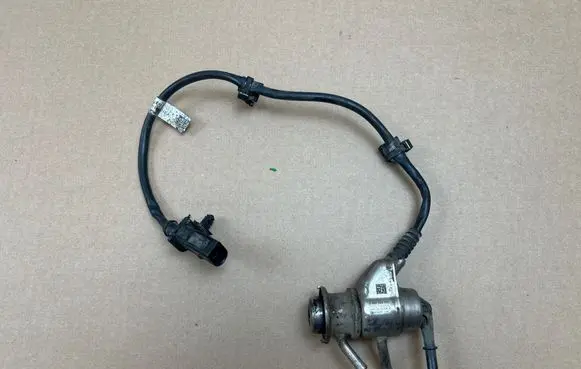 Volkswagen Amarok AdBlue injector 2H6131113B