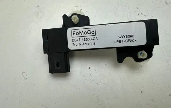 Ford Mustang VI Aerial antenna amplifier DS7T15603CA