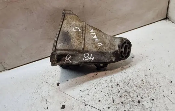 Audi 80 90 S2 B4 Engine mounting bracket 8A0199308 HEG231