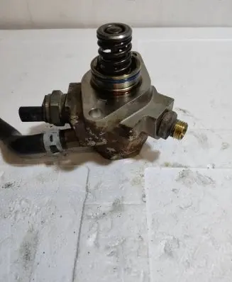 Skoda Fabia Mk3 (NJ) Fuel injection high pressure pump 5X09092630326