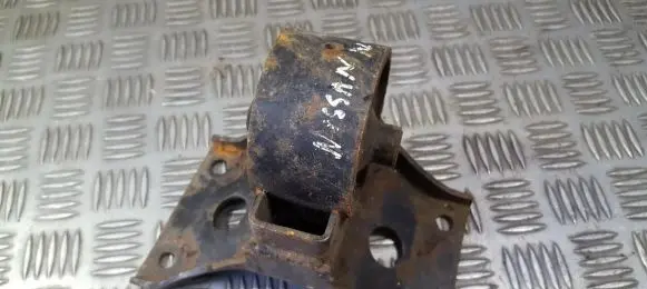 Nissan Almera N16 Engine mount bracket 1a0035