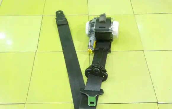 Ford Fiesta Front seatbelt C1BBA61295AB XP169