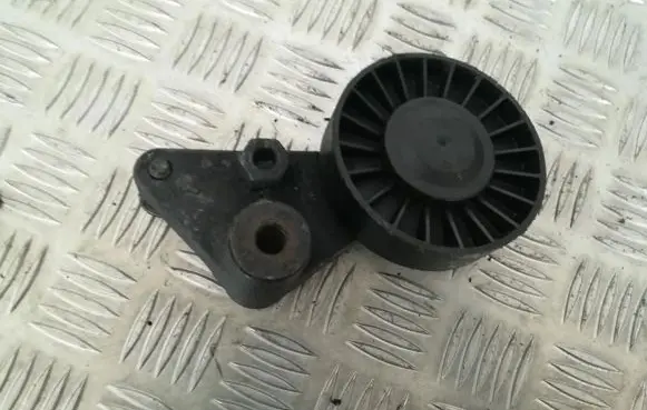 Opel Omega B2 Belt tensioner pulley 09180809