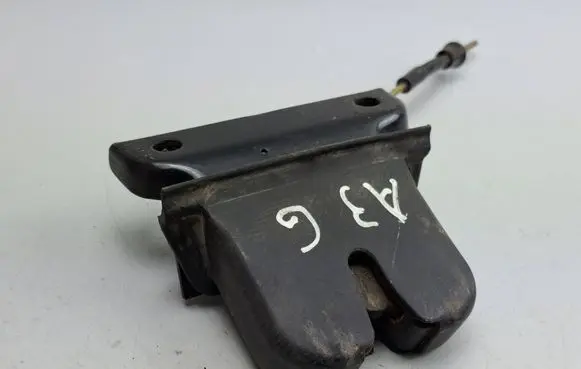 Audi A3 S3 8L Tailgate/trunk/boot lock/catch/latch 8L0827520