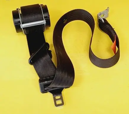 Rear seatbelt