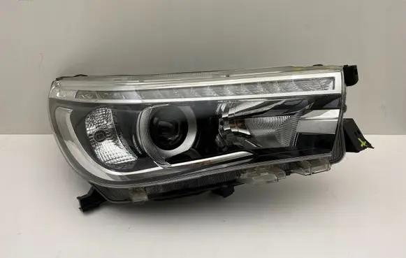 Toyota Hilux (AN120, AN130) Headlight/headlamp