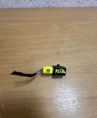 Mercedes-Benz SLK R172 Airbag deployment crash/impact sensor F5586 A1729056000