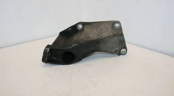 Audi A6 S6 C5 4B Engine mounting bracket 8D0199307P