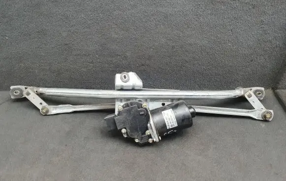 Audi A6 S6 C5 4B Front wiper linkage and motor 4B1955113A 4B1955023H 4B1955325