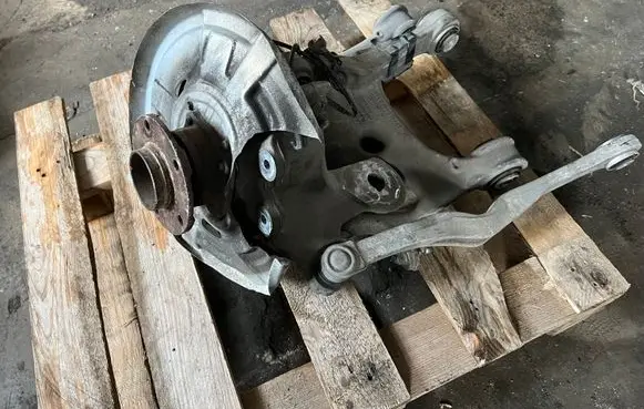 BMW 5 GT F07 Rear wheel hub spindle/knuckle 6780071