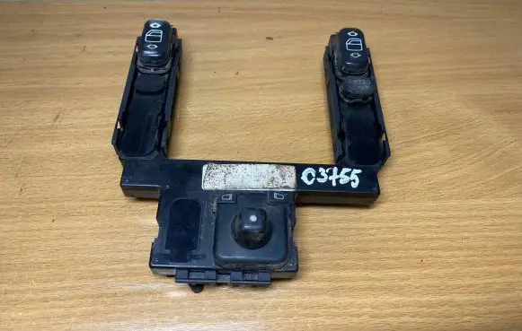 Mercedes-Benz E W210 Other switches/knobs/shifts 2108208610 C3755