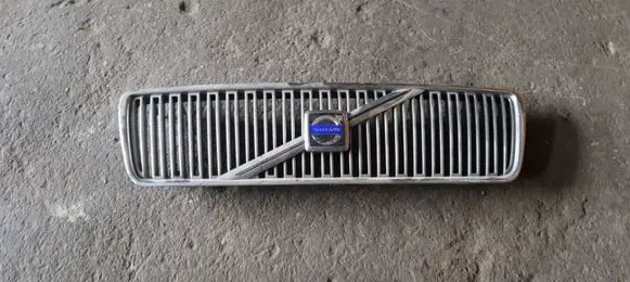 Volvo S80 Front bumper upper radiator grill 9178087