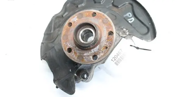Volkswagen Golf VII Front wheel hub