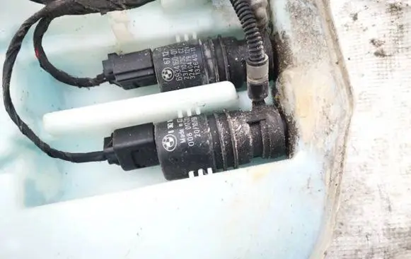BMW X5 E70 Windscreen/windshield washer pump 8362154