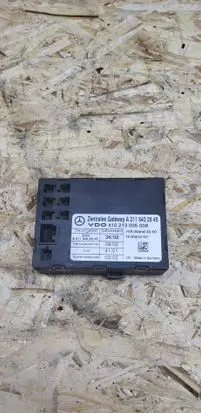 Mercedes-Benz E W211 Gateway control module A2115402945 410213005008