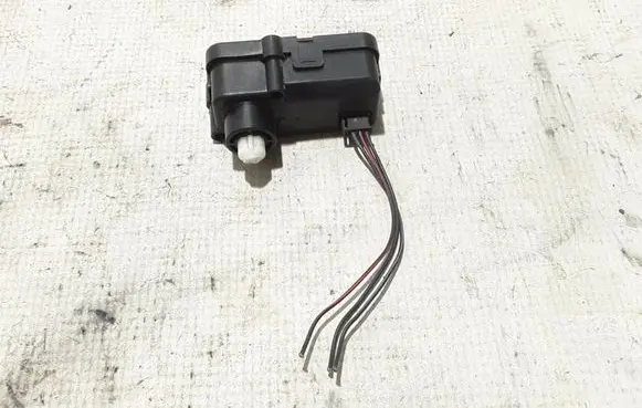 Headlight level adjustment motor