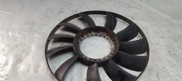 Volkswagen PASSAT B5 Fan impeller 058121301B