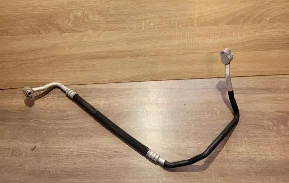 Audi A4 S4 B8 8K Air conditioning (A/C) pipe/hose 8R0260701R