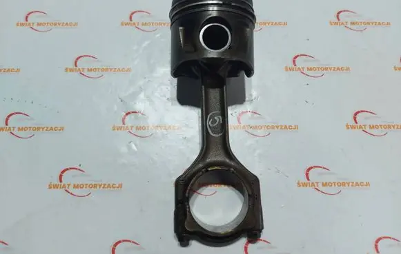 Opel Insignia A Piston with connecting rod 