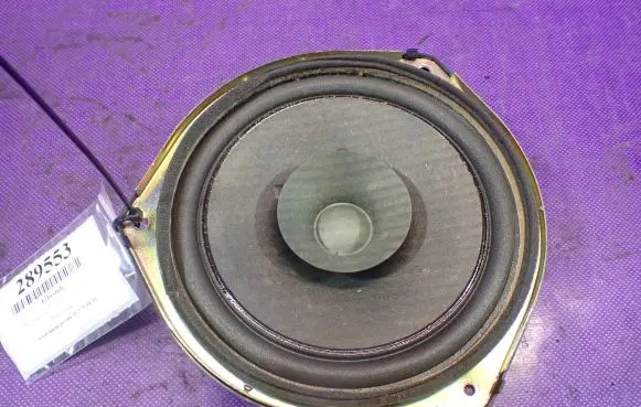Mazda 323 F Front door speaker D35066960