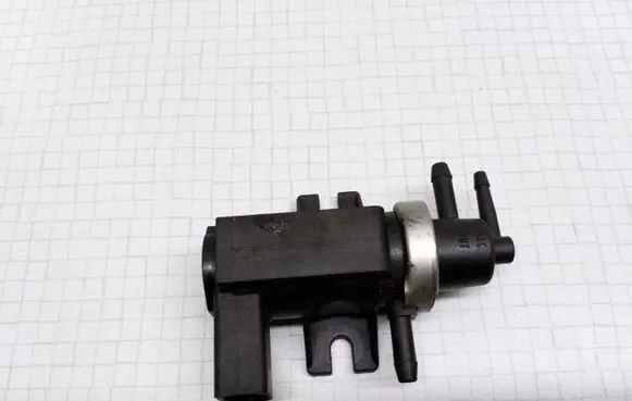 Skoda Octavia Mk1 (1U) Turbo solenoid valve 1J0906627 72290320 01T026