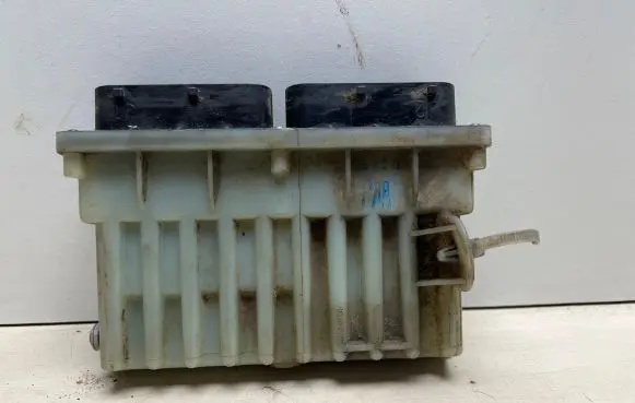 Coolant fan relay