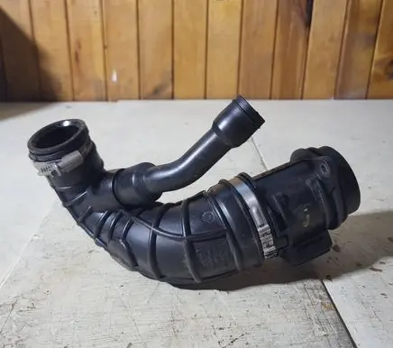 Intercooler hose/pipe