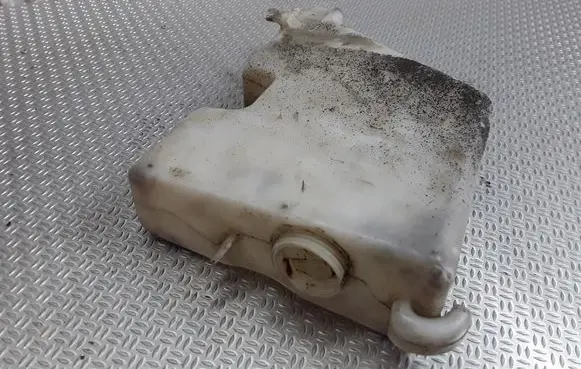 Nissan Terrano Coolant expansion tank/reservoir