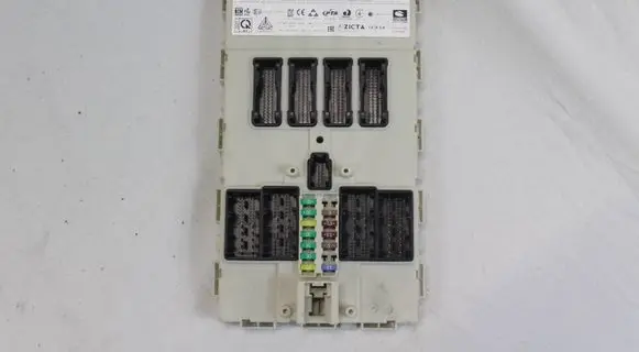 Mini Cooper Countryman F60 Central body control module 5A402E6 8018394365