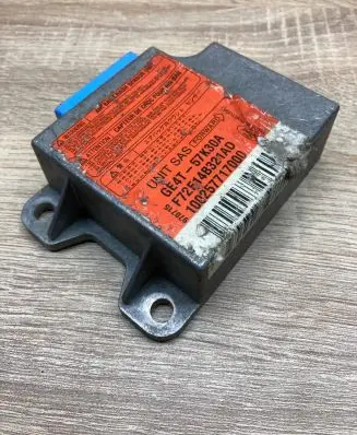 Mazda 626 Airbag control unit/module GE4T57K30A F72F14B321AD