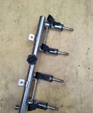 Peugeot 3008 II Fuel injectors set 9814468180