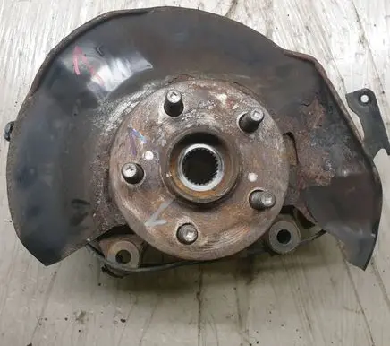 Toyota Prius (XW50) Front wheel hub PF4L