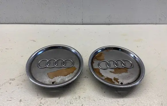Audi A6 S6 C6 4F Original wheel cap 8l0601165a