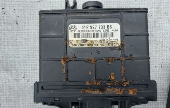 Volkswagen Transporter - Caravelle T4 Gearbox control unit/module 01P927733BS