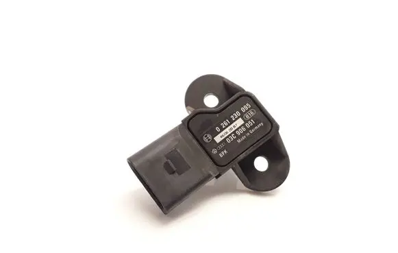 Volkswagen Golf V Air pressure sensor 0261230095 03C906051