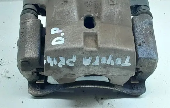 Toyota Prius (XW30) Front brake caliper