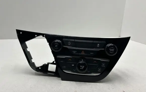 Chrysler Pacifica Climate control unit P68238881AE T103710100