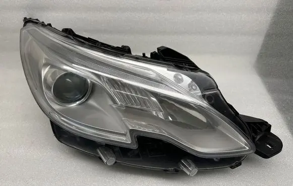 Peugeot 2008 I Headlight/headlamp 9815403080