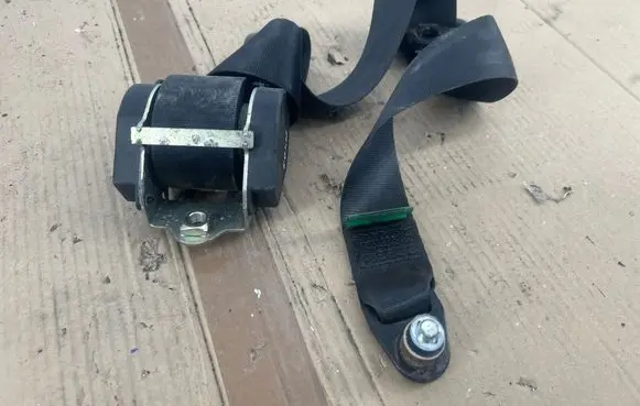 Citroen Relay III Front seatbelt 047178