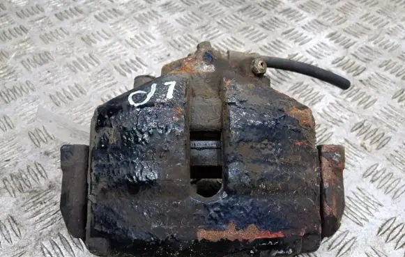 Volkswagen Touran II Front brake caliper