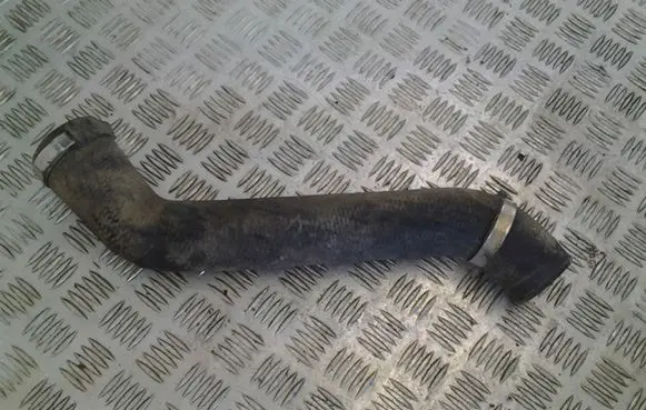 Coolant pipe/hose