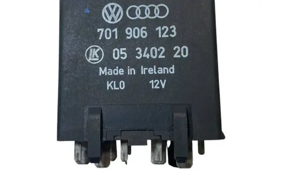 Volkswagen Transporter - Caravelle T4 Glow plug pre-heat relay 701906123 05340220