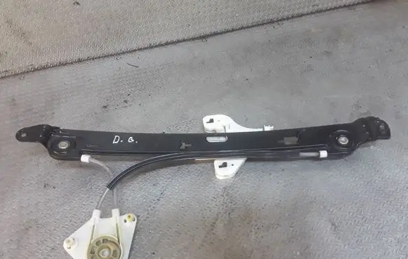 Seat Altea Rear window lifting mechanism without motor 5P0839402
