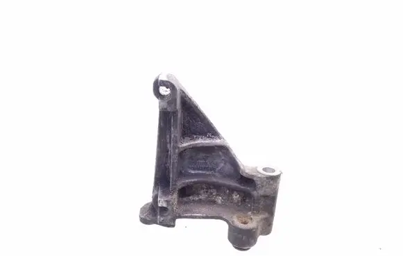Seat Alhambra (Mk1) Power steering pump mounting bracket 028145531D