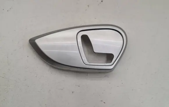 Mercedes-Benz ML W164 Front door seat control surround trim A6759313206