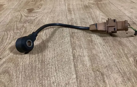 Audi TT Mk1 Detonation knock sensor 06A905377