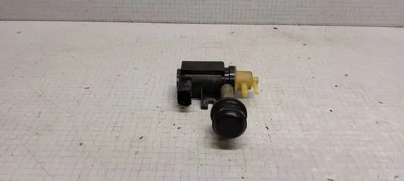 Volkswagen Transporter - Caravelle T5 Vacuum valve 1K0906627A