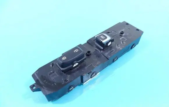 KIA Optima Electric window control switch 299158162 IMPRK1343564