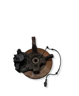 Renault Clio III Front wheel hub spindle knuckle 8200345945