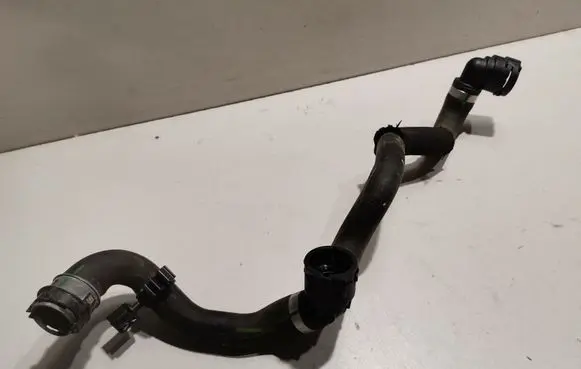 Mercedes-Benz GLE W167 Engine coolant pipe/hose